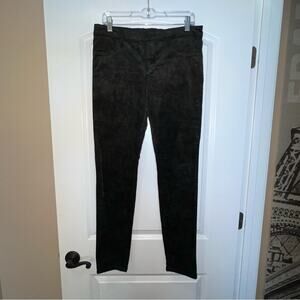 Kut from the Kloth Women's Trendy Casual Velour Black Skinny Jeans. Size 10